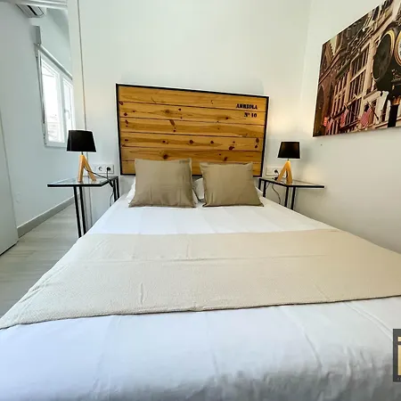 Atarazanas Centro Apartment