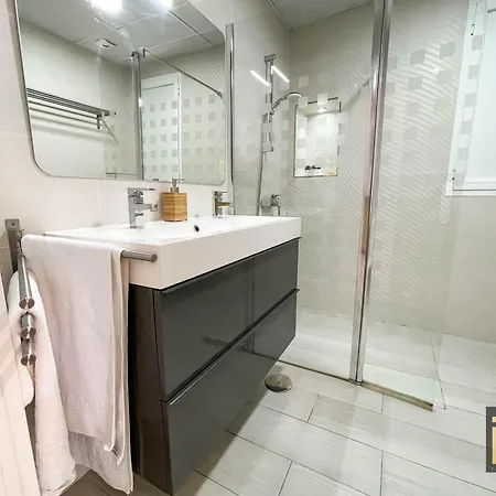 Atarazanas Centro Apartment